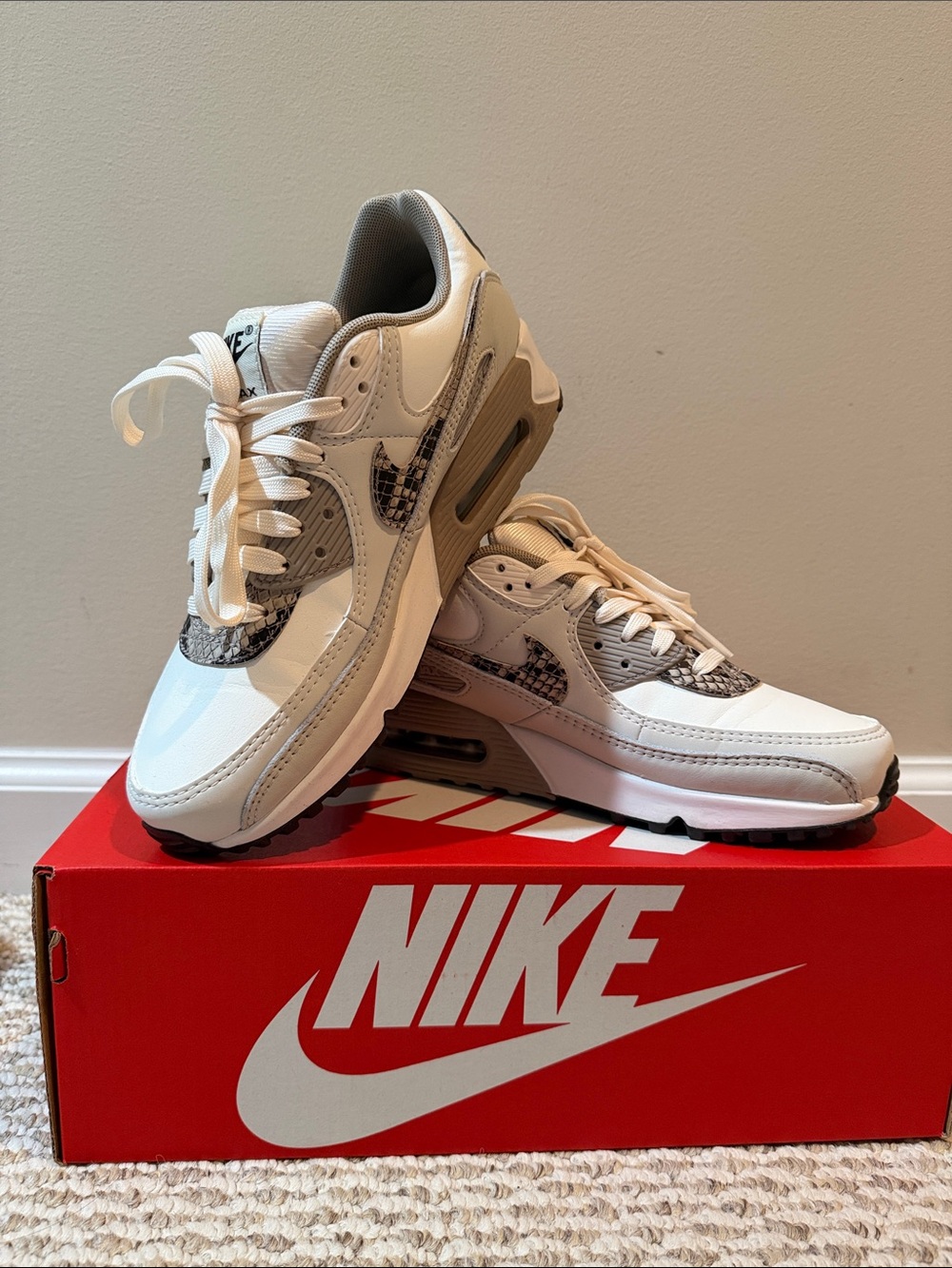 Women’s Nike Air Max 90 AMD